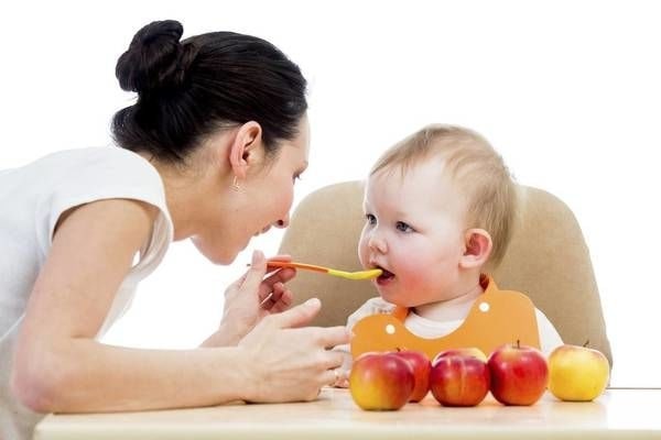Ăn dặm không nước mắt là gì? Bí quyết ăn dặm giúp bé phát triển khỏe mạnh là gì? 