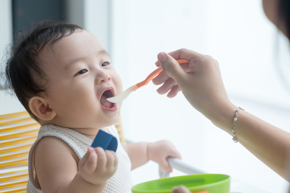 Cần lựa chọn loại gia vị thích hợp với từng độ tuổi của bé trước khi muốn nêm nếm