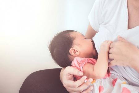 Trẻ 3 tháng ăn dặm được chưa và chế độ ăn phù hợp cho bé
