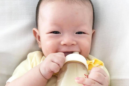MỘT SỐ ĐIỀU MẸ CẦN QUAN TÂM KHI SỬ DỤNG NÚM TY CHO BÉ